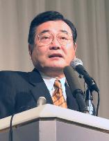 Kato apologizes to supporters for secretary's tax scandal